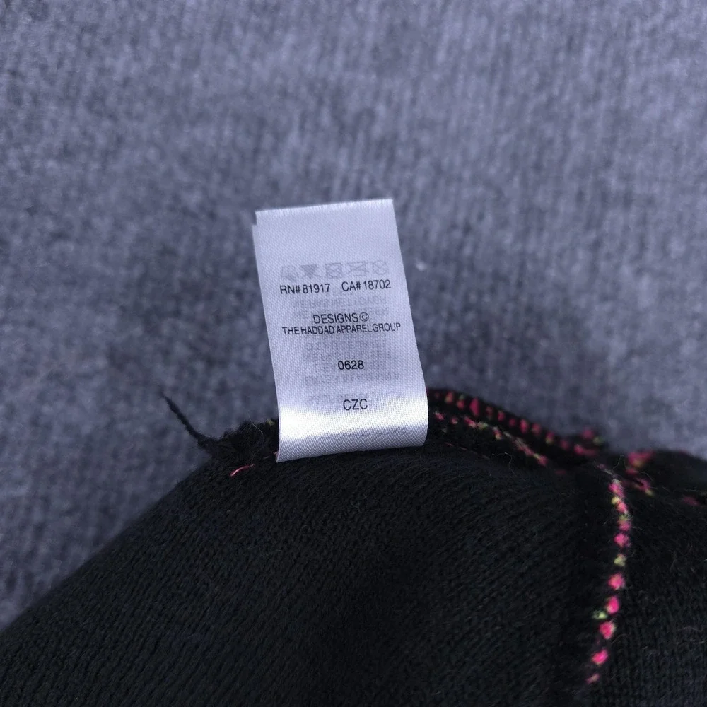 Nike Beanie Hat Girls Pink Black Big Swoosh Knit Pom Cuffed One Size Winter Ski‎
